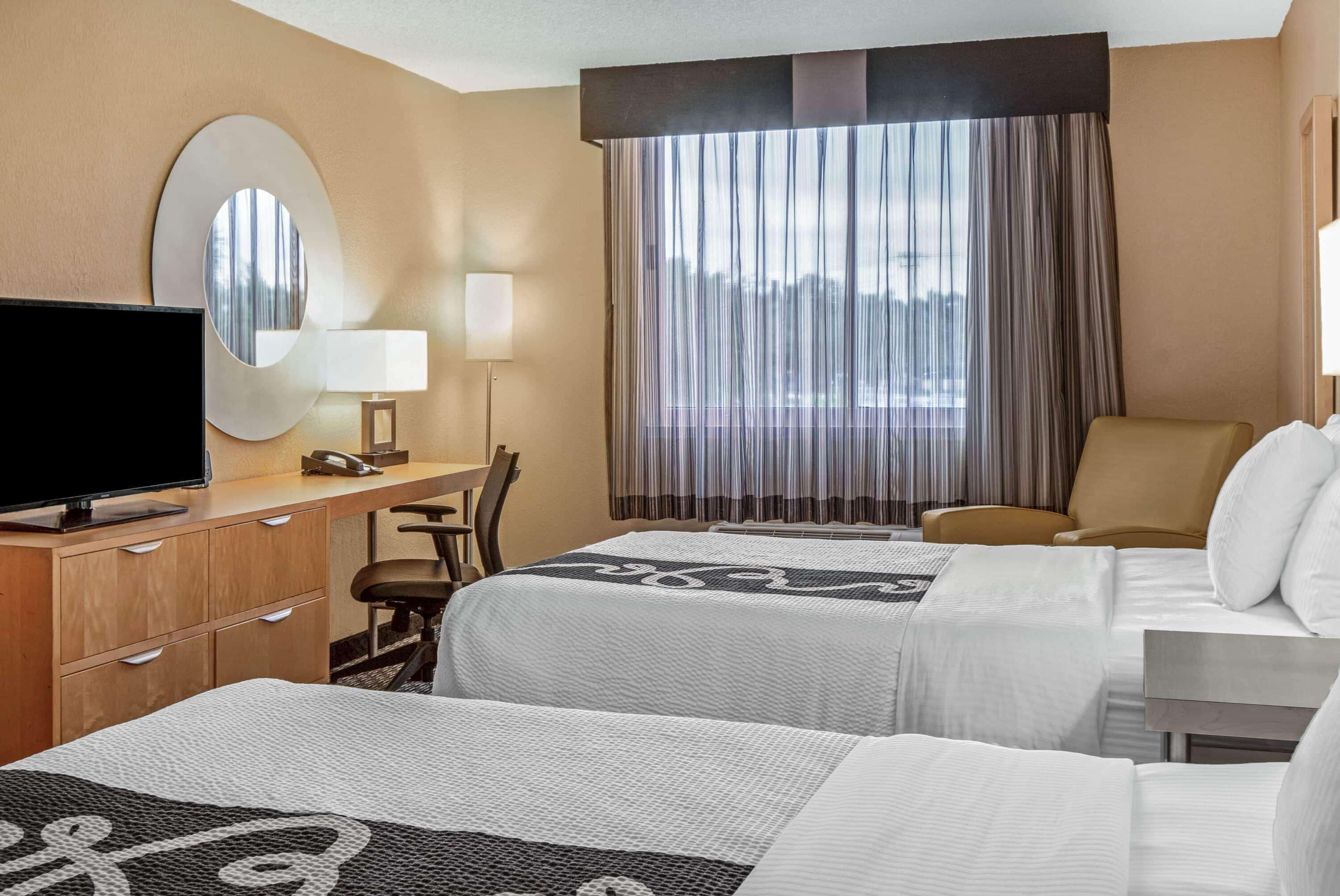 La Quinta By Wyndham Naples Downtown Hotel Екстериор снимка