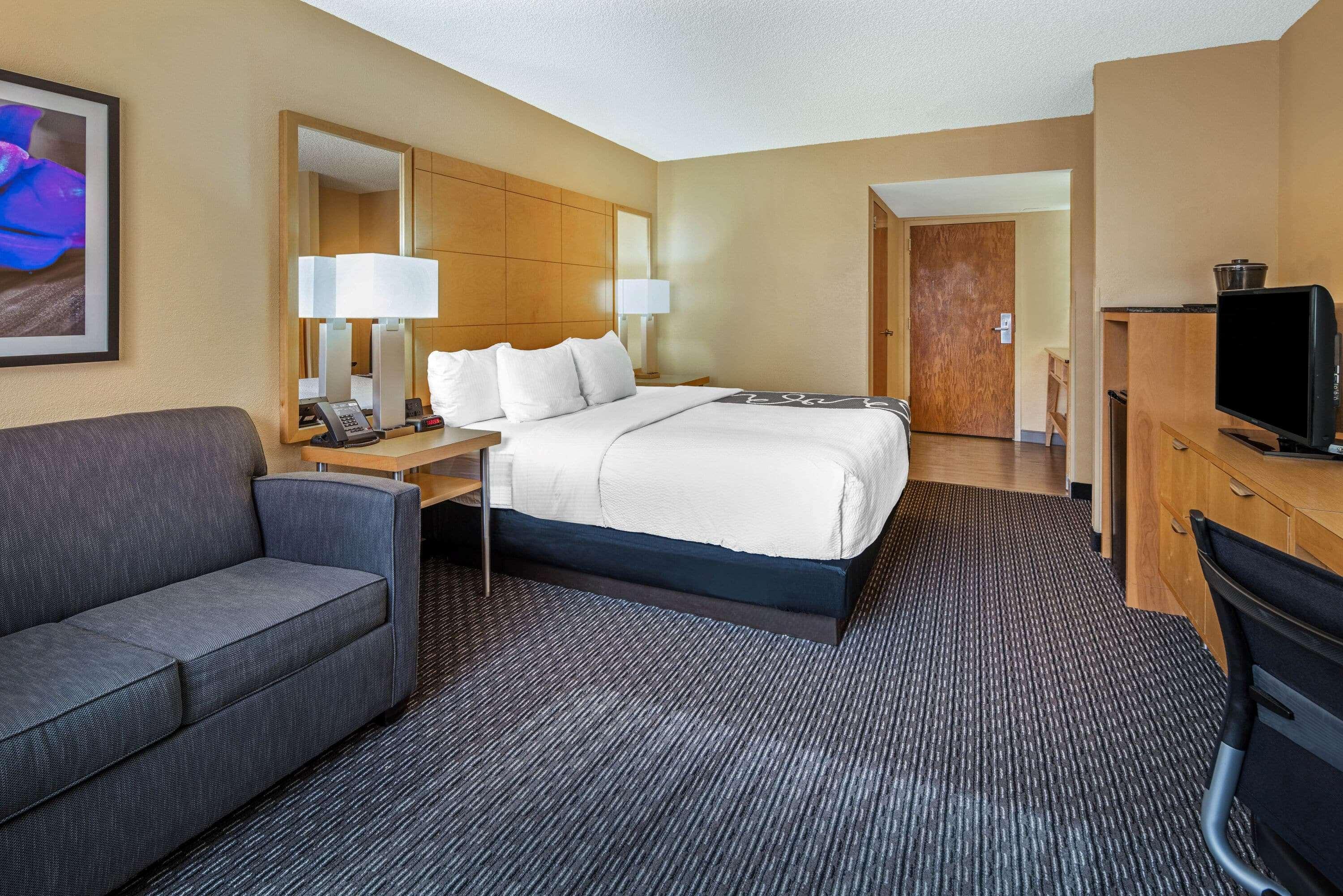 La Quinta By Wyndham Naples Downtown Hotel Екстериор снимка