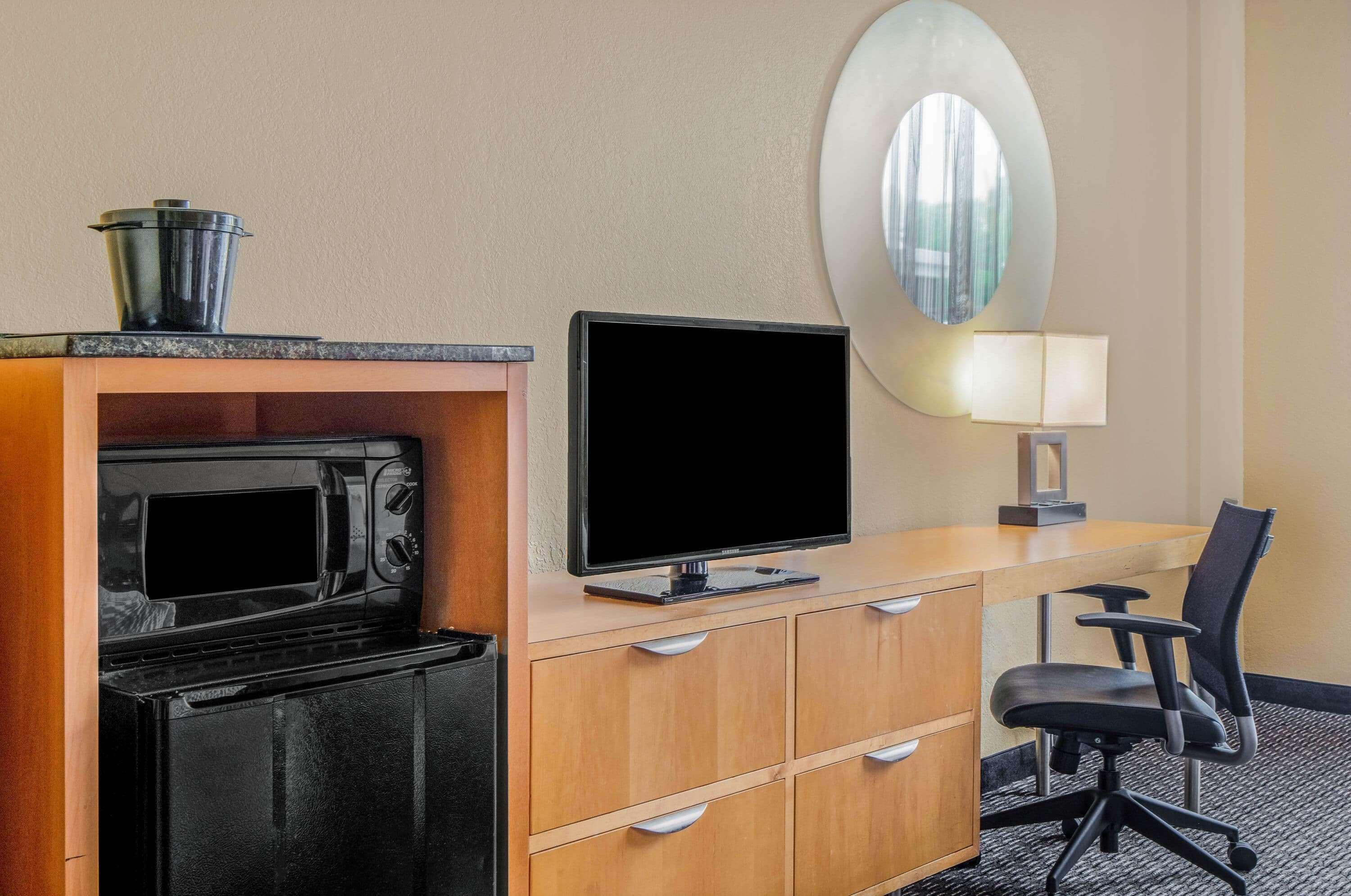 La Quinta By Wyndham Naples Downtown Hotel Екстериор снимка