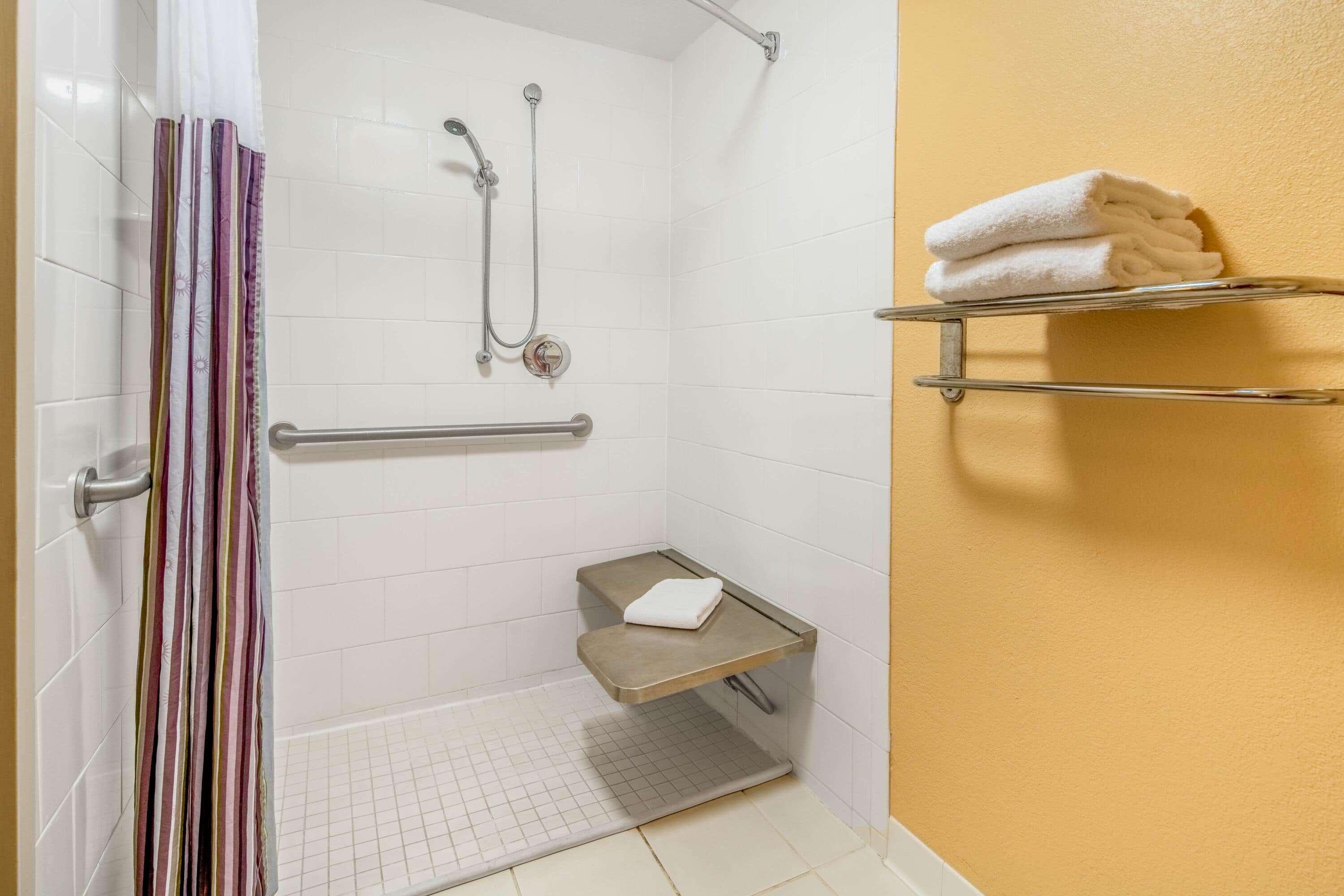 La Quinta By Wyndham Naples Downtown Hotel Екстериор снимка