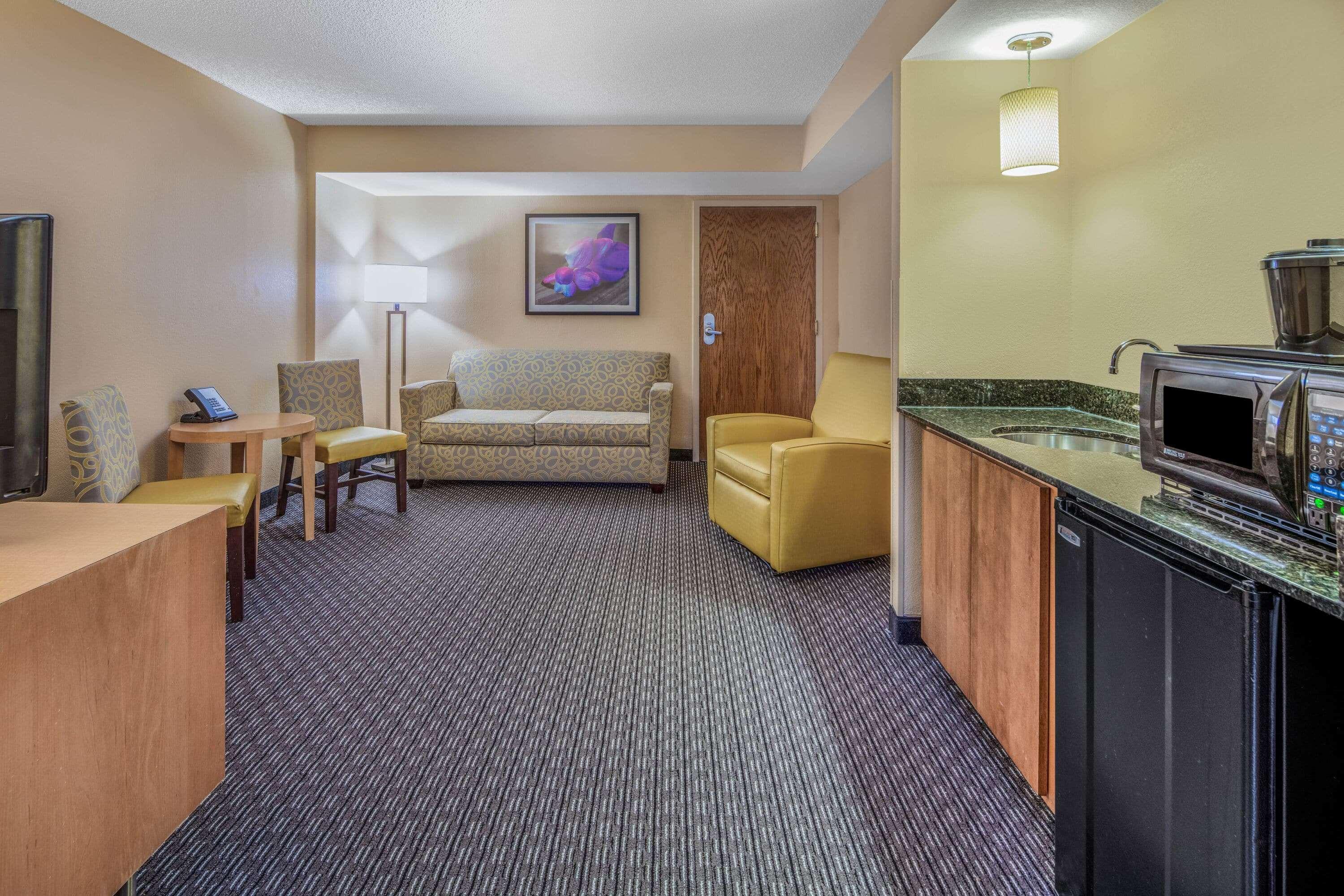 La Quinta By Wyndham Naples Downtown Hotel Екстериор снимка