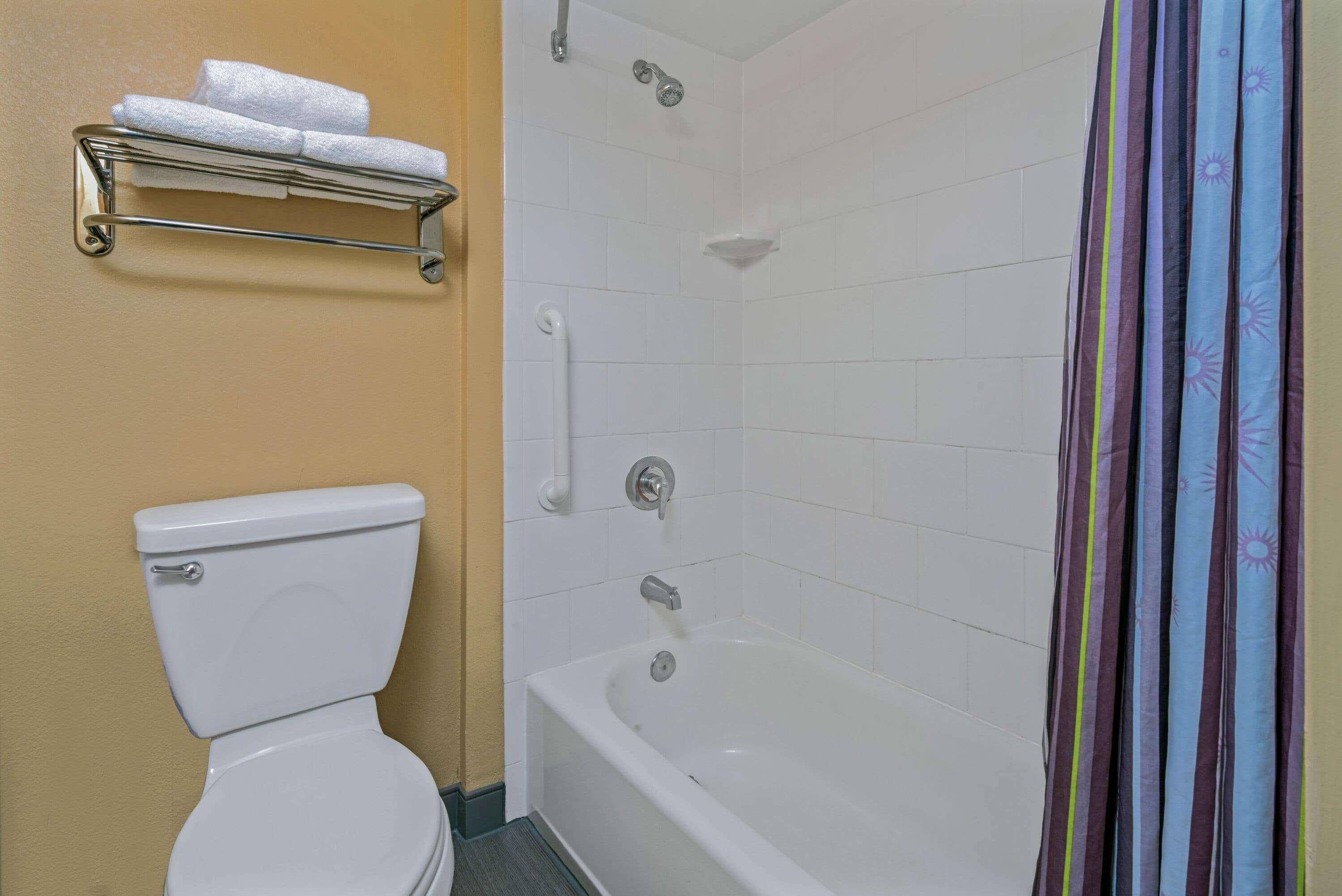 La Quinta By Wyndham Naples Downtown Hotel Екстериор снимка