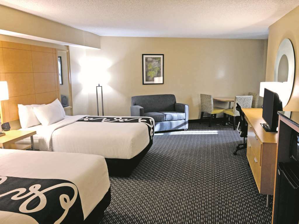 La Quinta By Wyndham Naples Downtown Hotel Стая снимка