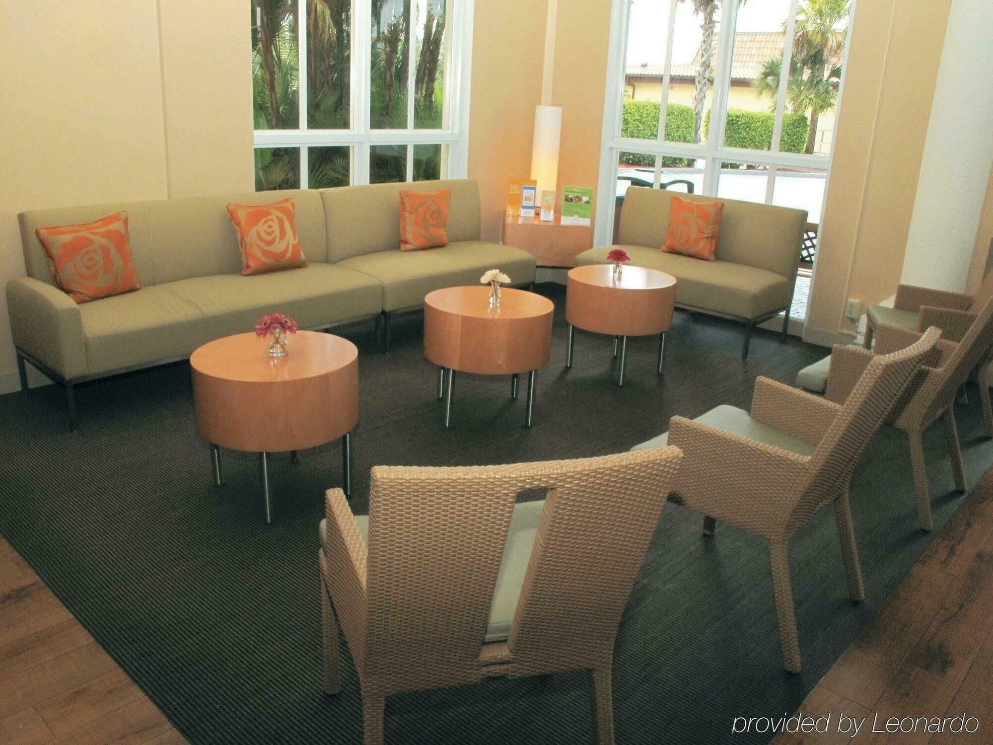 La Quinta By Wyndham Naples Downtown Hotel Екстериор снимка